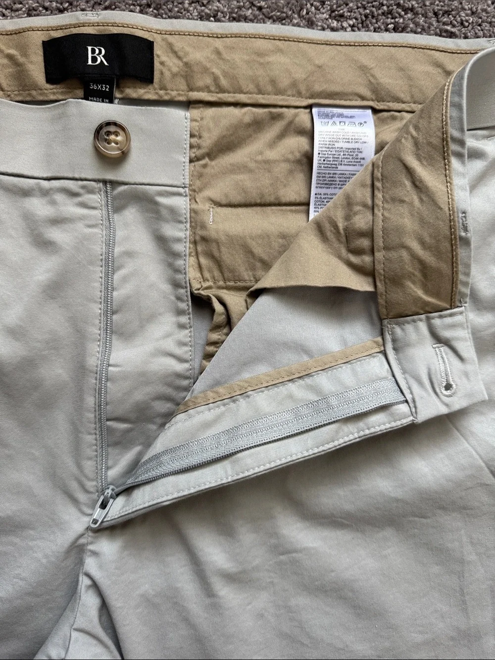 Banana Republic brand banana